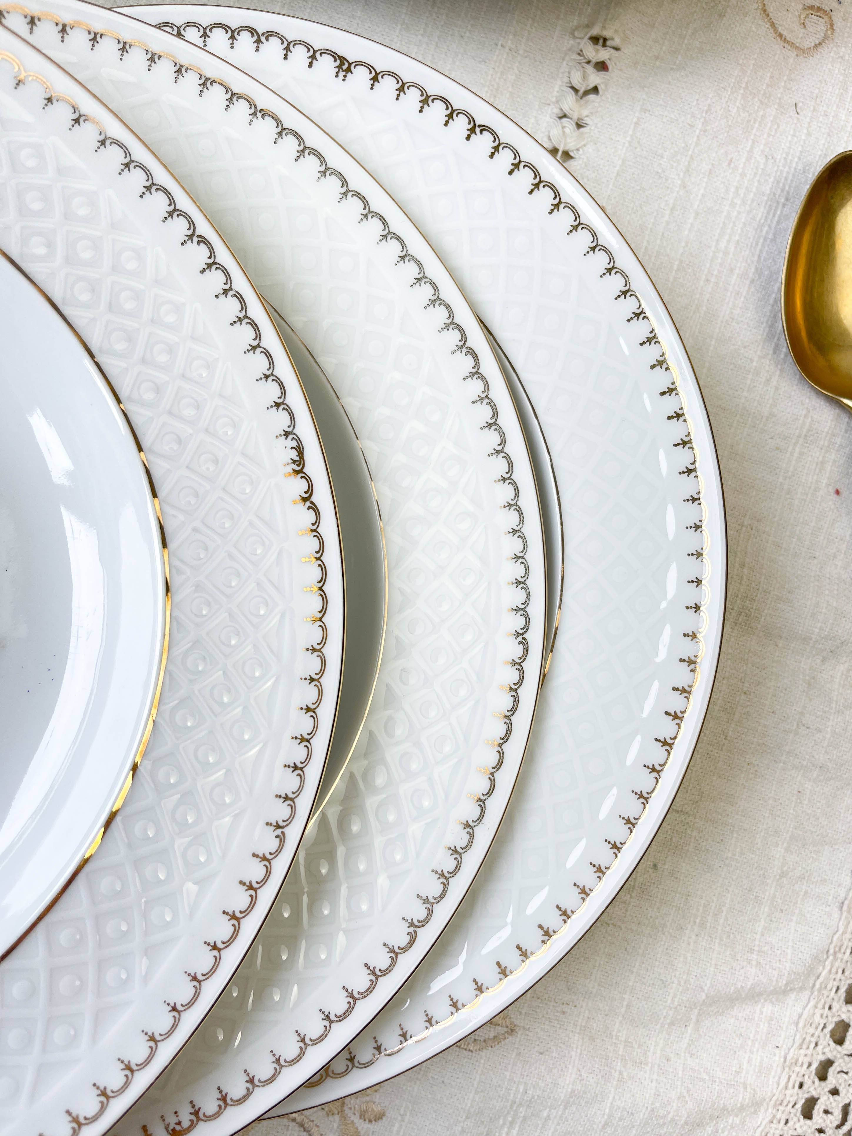 6 deep plates in white and gold porcelain, Bavaria model "Annabell"