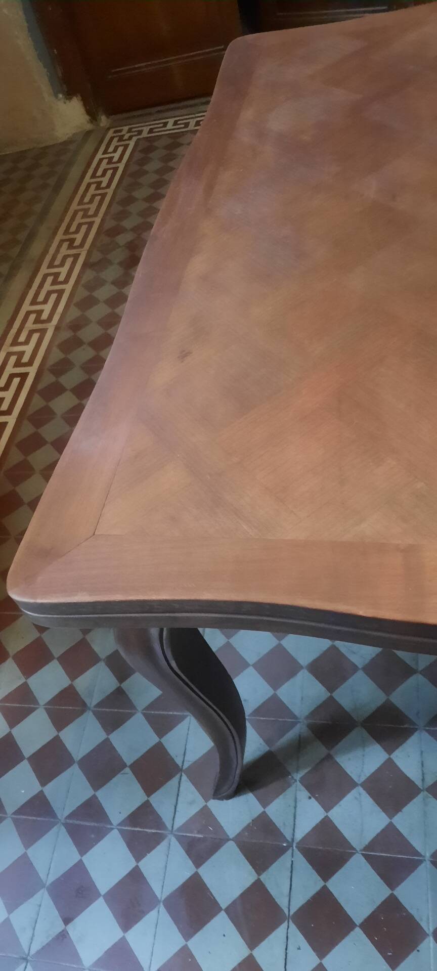 Extendable table