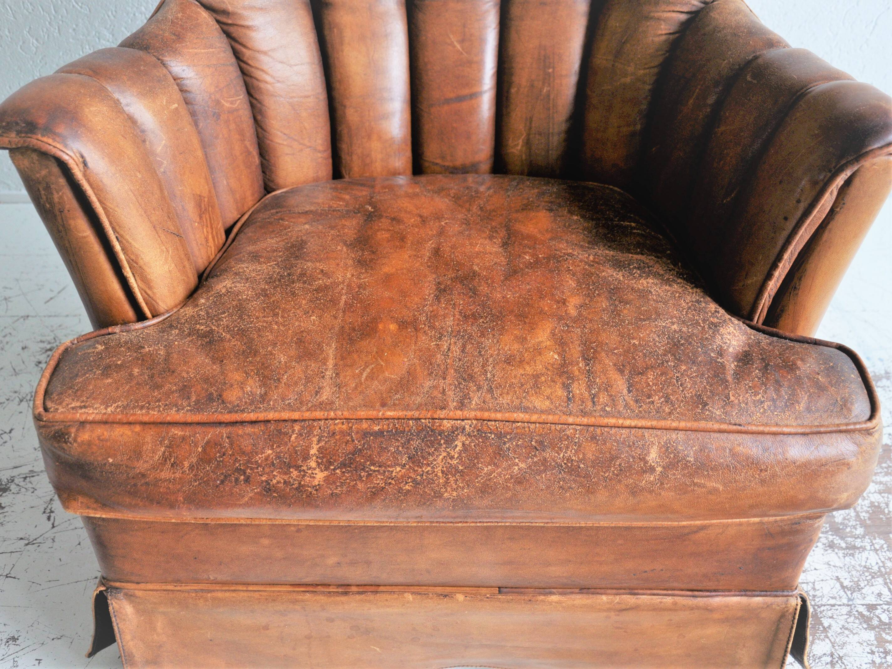 Vintage sheap leather armchair,  large smoker chair in brown sheapleather, Big leather fauteuil