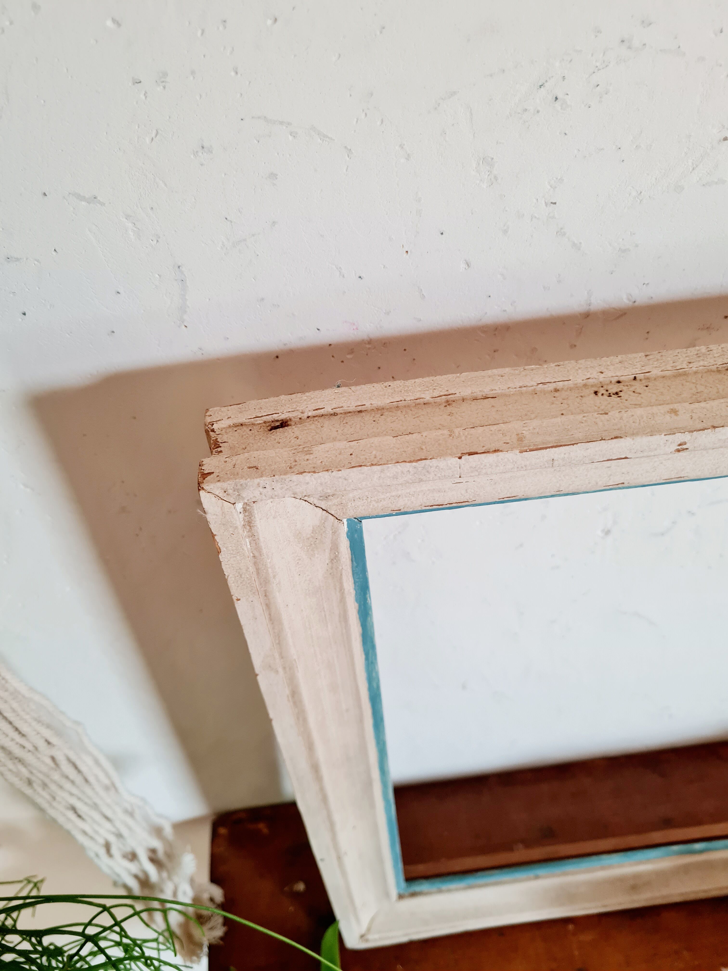 Old frame in white and blue wood