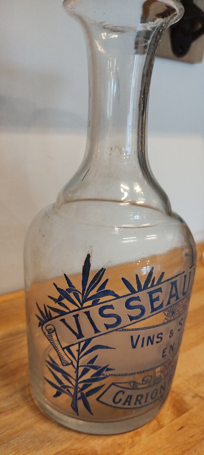 Old decanter Visseaux