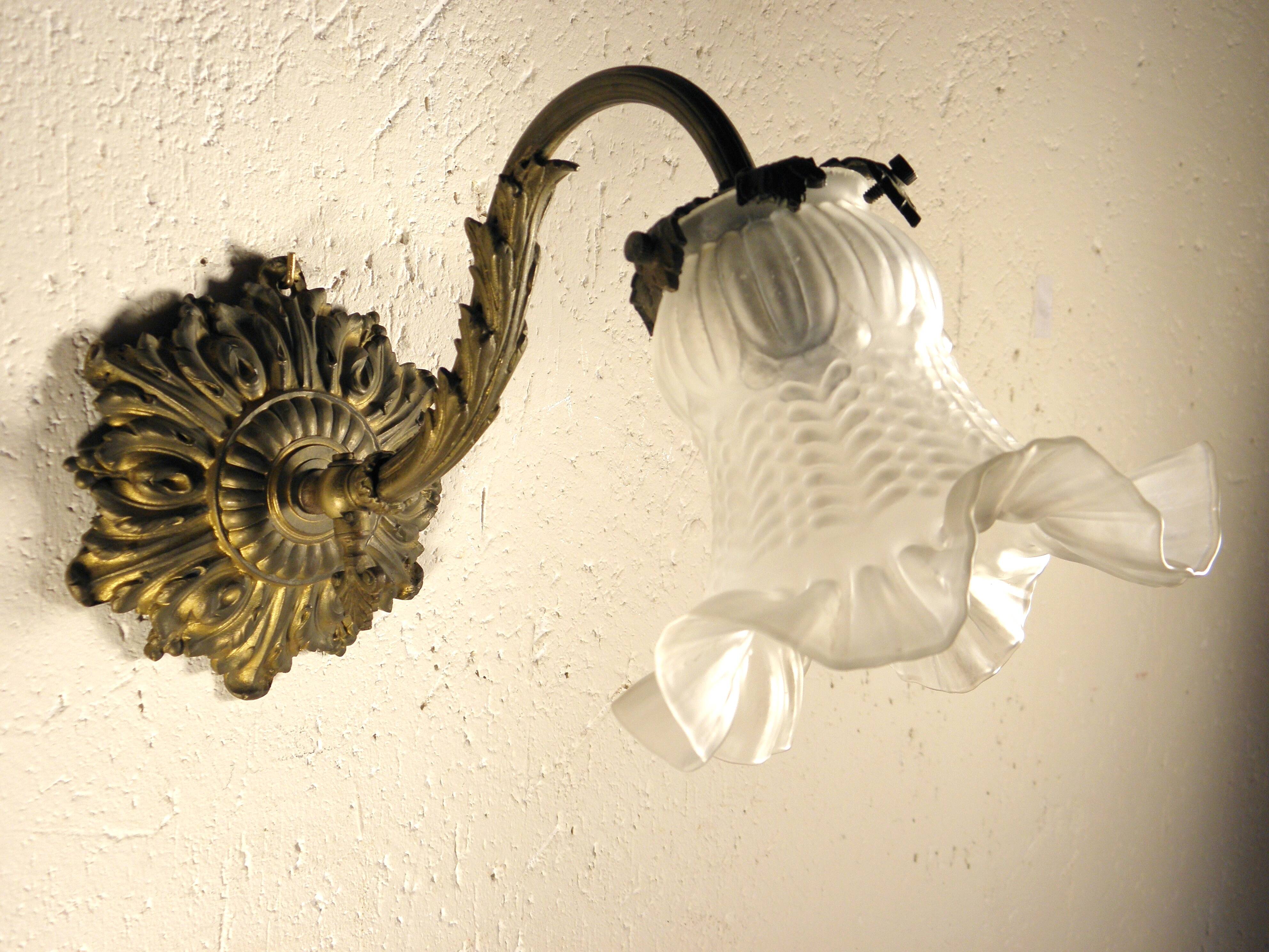 Bronze swan neck wall light 1900