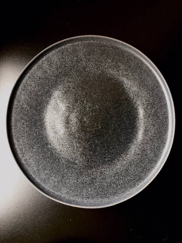 Black stoneware plate 22 cm