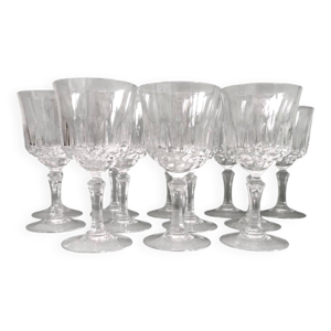 12 verres à vin en cristal