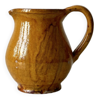 Provencal pitcher in yellow ceramic