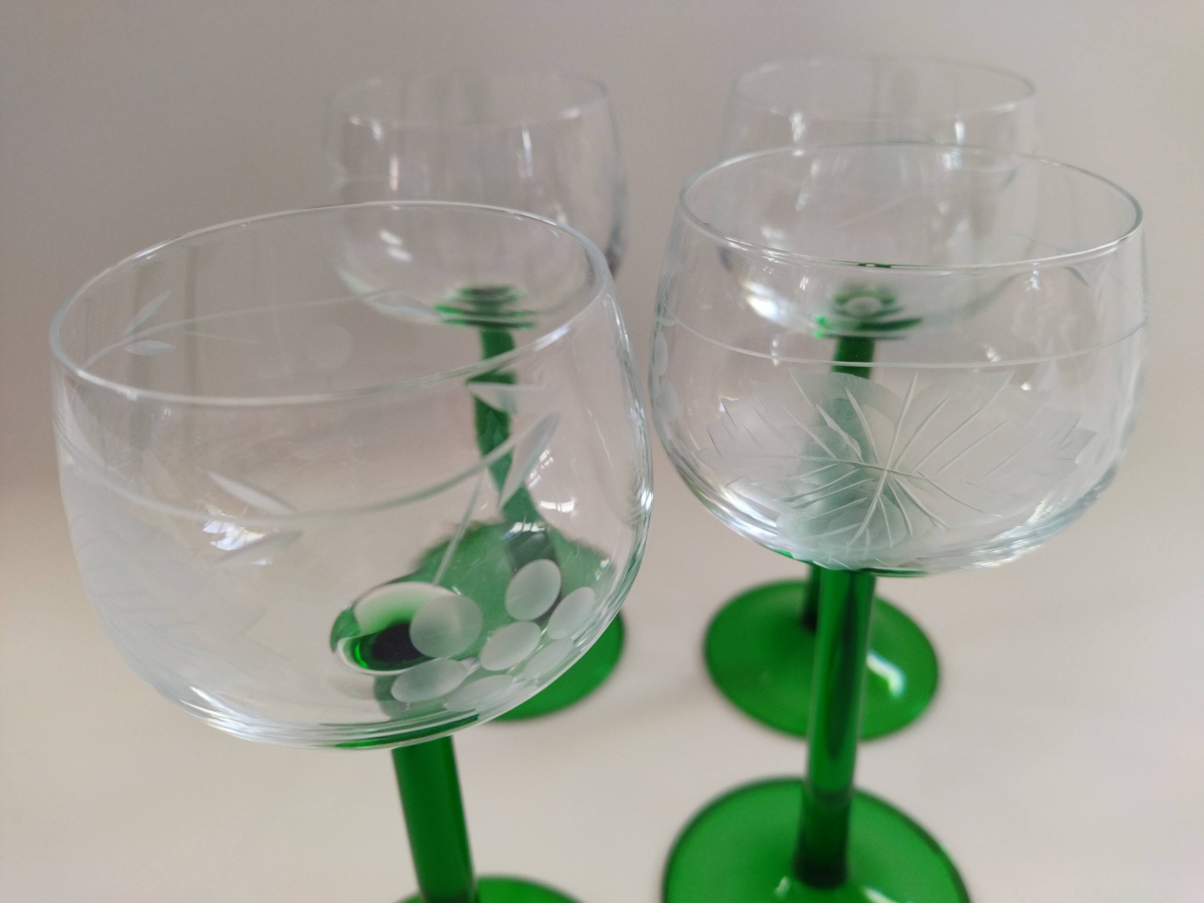 Verres à vin d'Alsace gravés