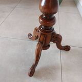 Inlaid pedestal table