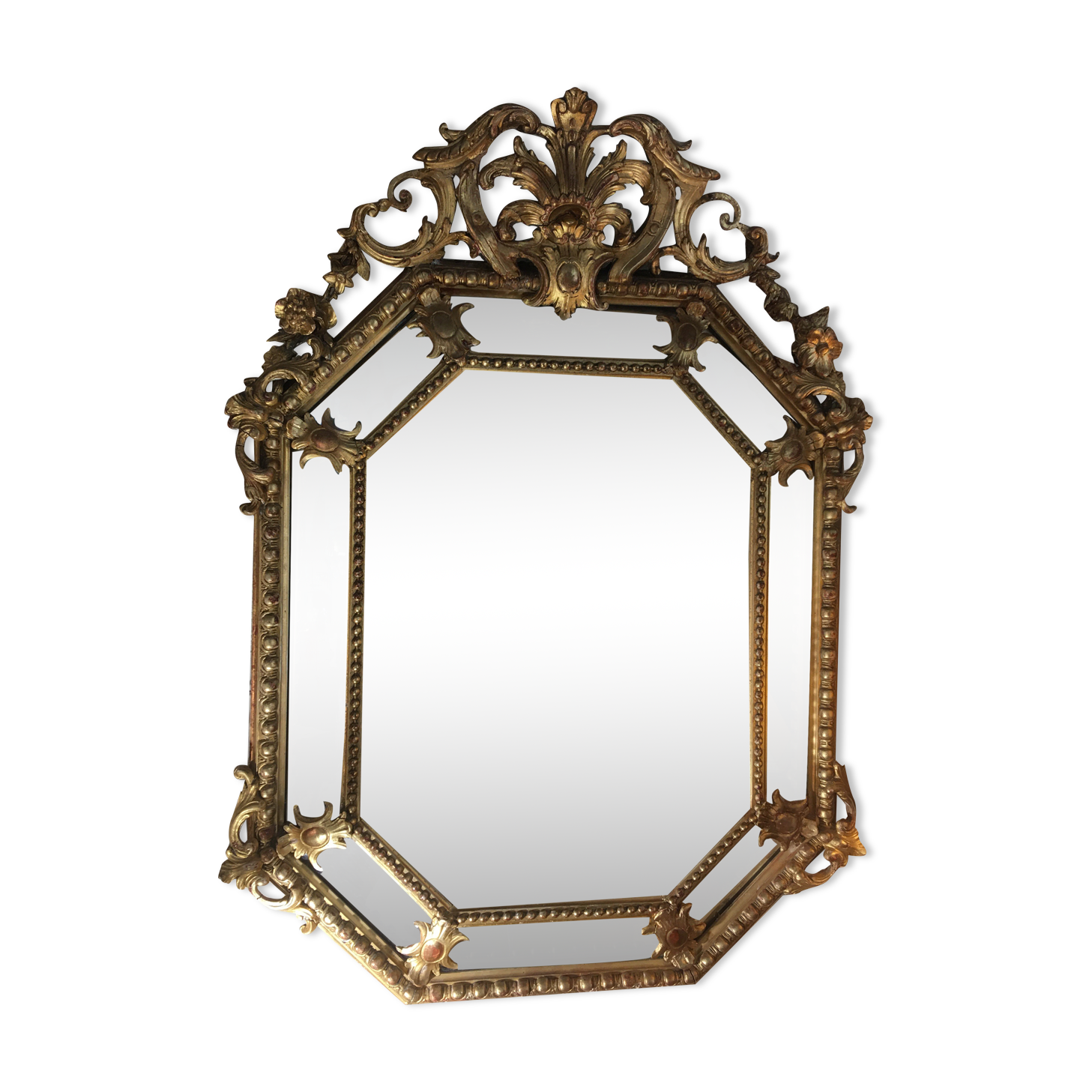 Miroir Napoléon III à parclose en bois doré et sculpté 106x150cm