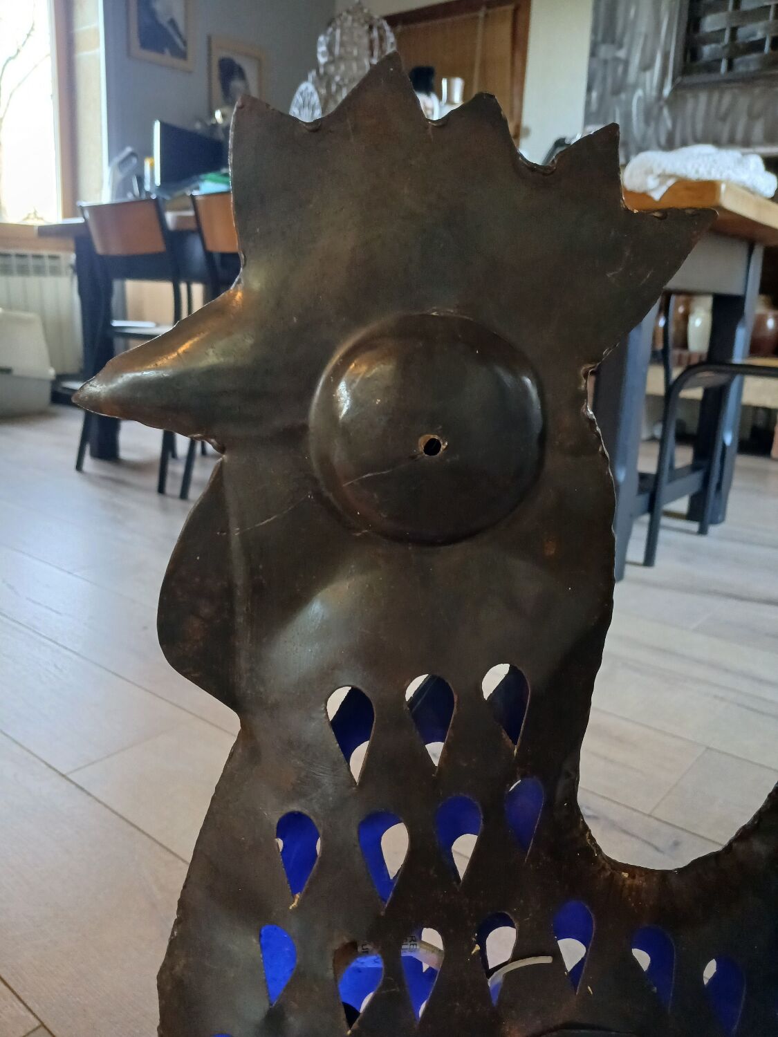 Wrought iron table lamp/rooster