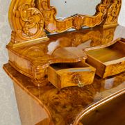Commode coiffeuse Louis-Philippe en loupe d'orme et frêne - env. 1840-1860