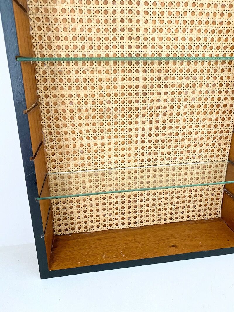 Wooden wall shelf and canning