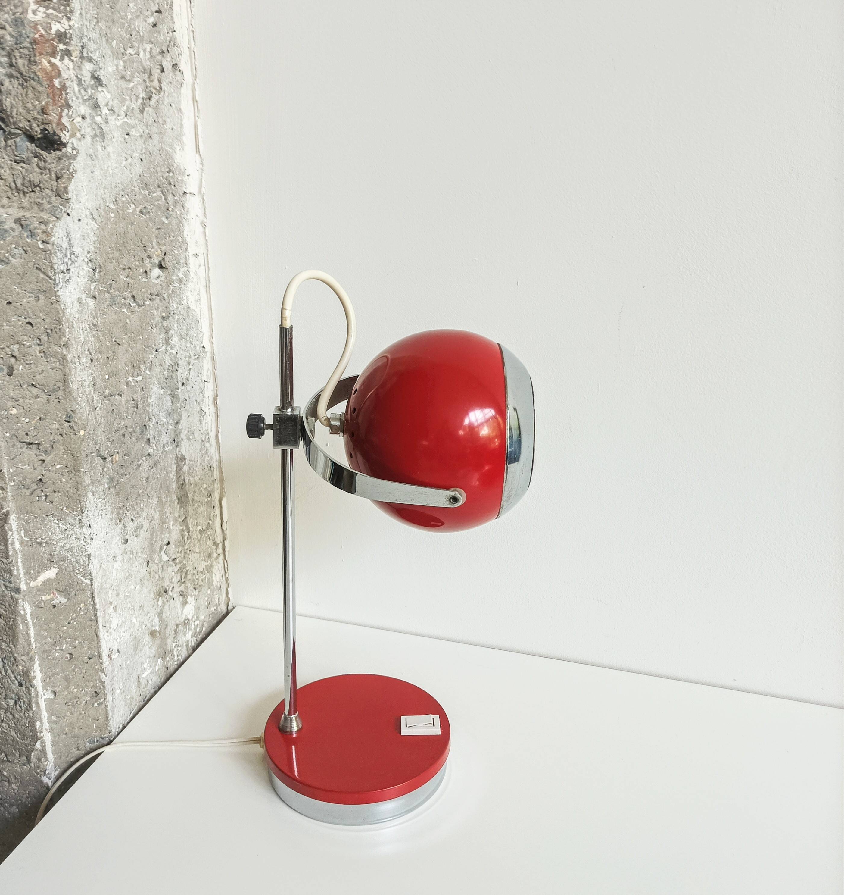Eyeball lamp in lacquered and chromed metal