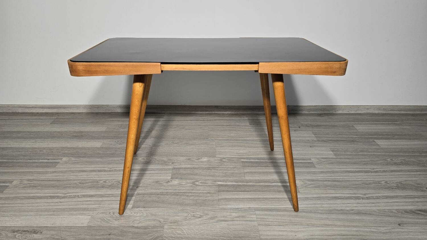 Table basse de Jiri Jiroutek pour Interior Praha, années 1960