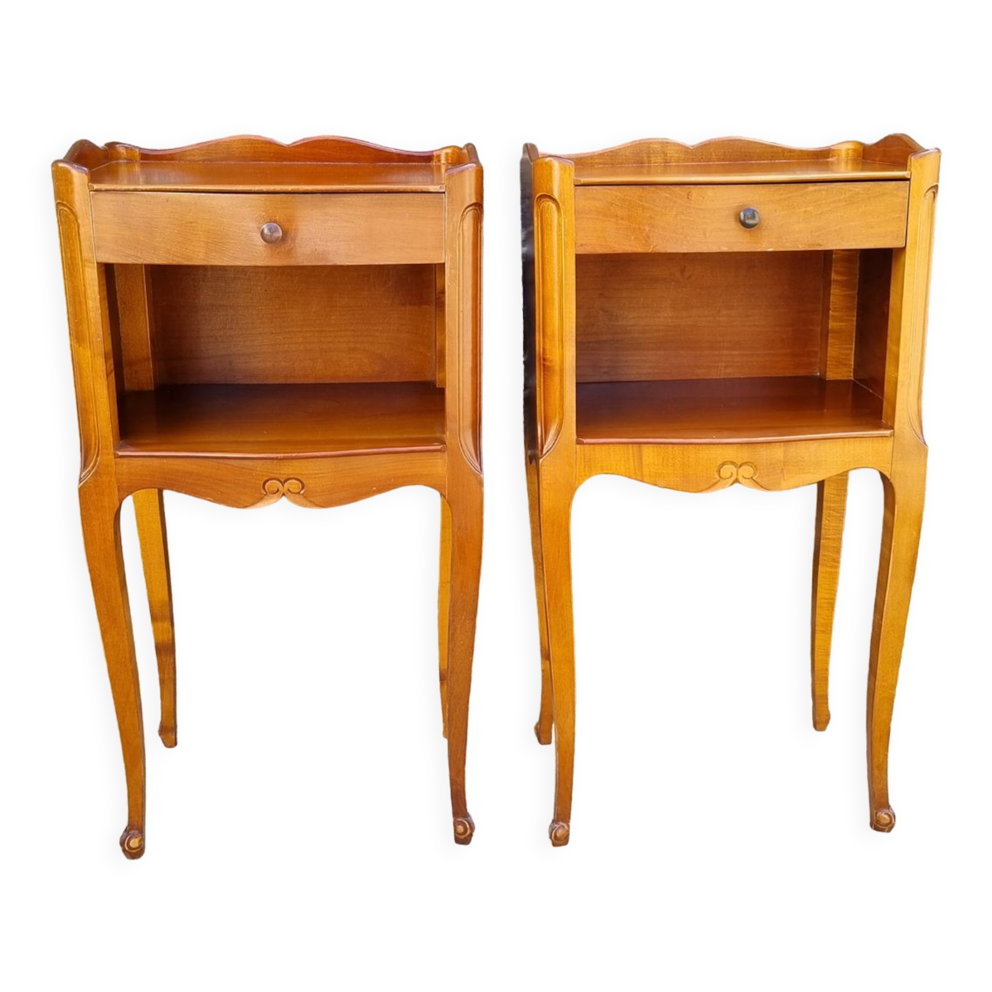 Pair of vintage Louis XV style bedside tables, wood