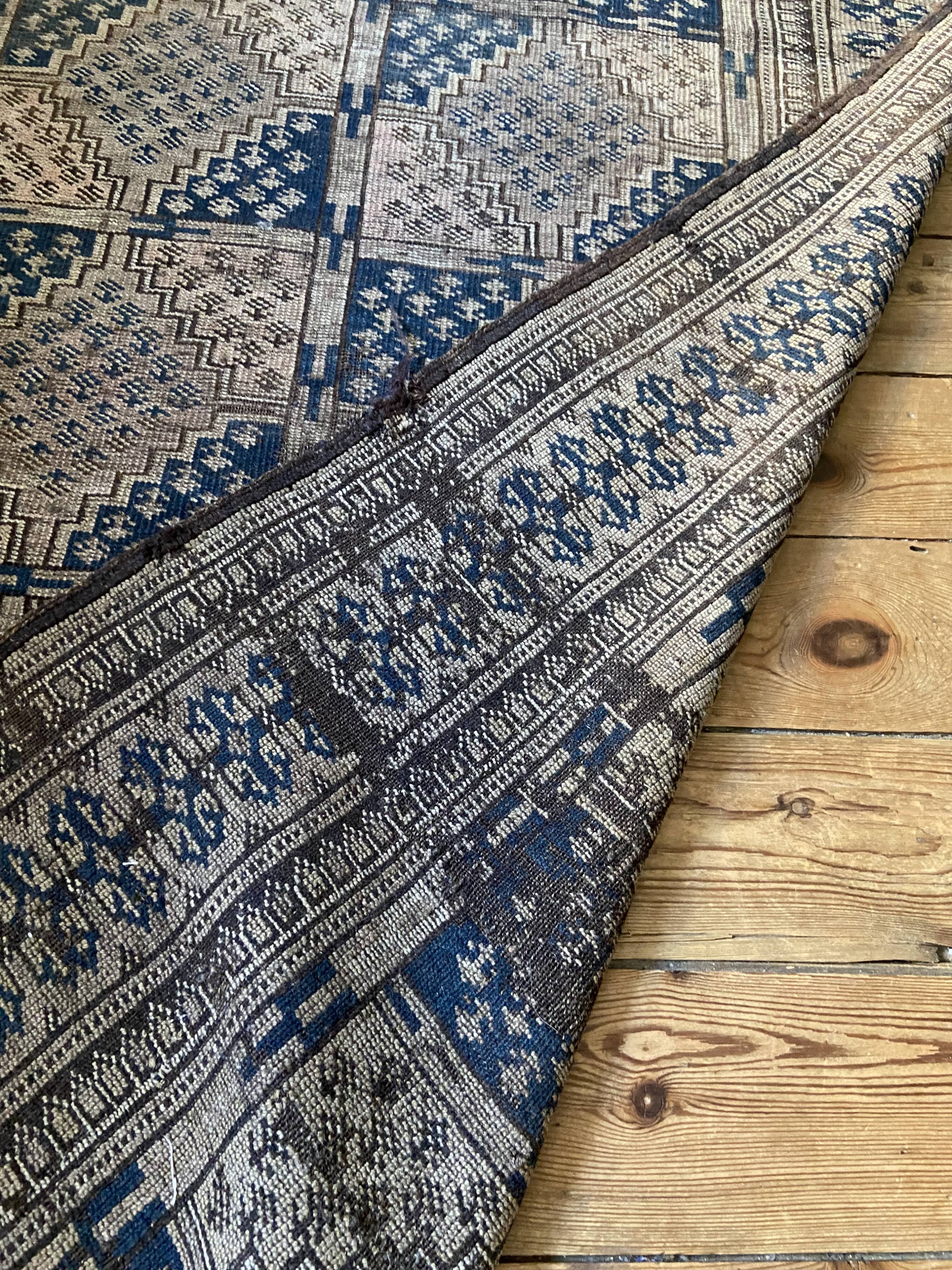 Ancient Persian carpet 150x100cm