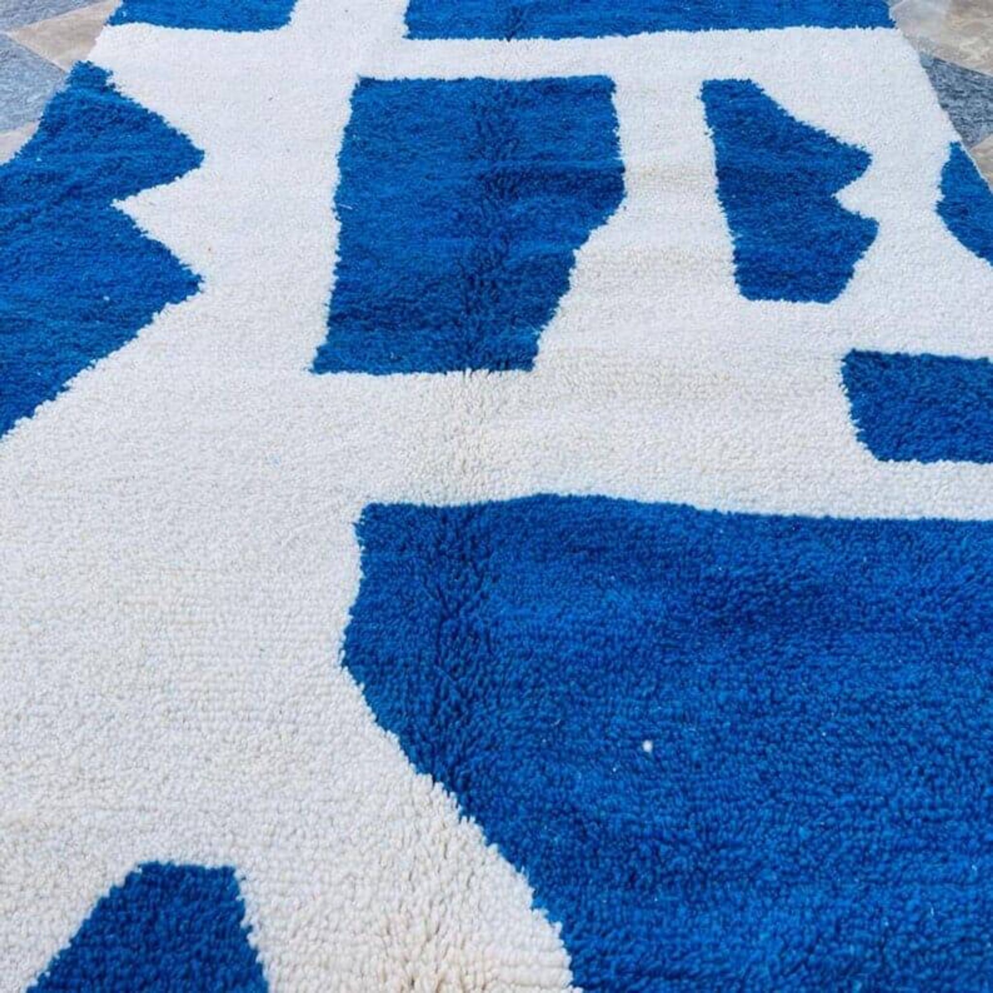 Tapis beni mrirt bleu fait main