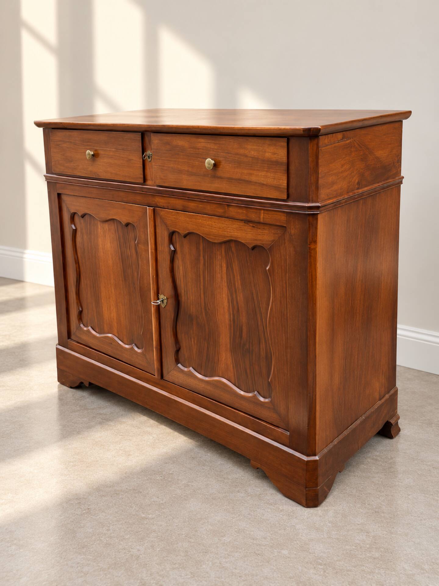 Buffet – Very supportive in solid walnut, quality artisanal work.