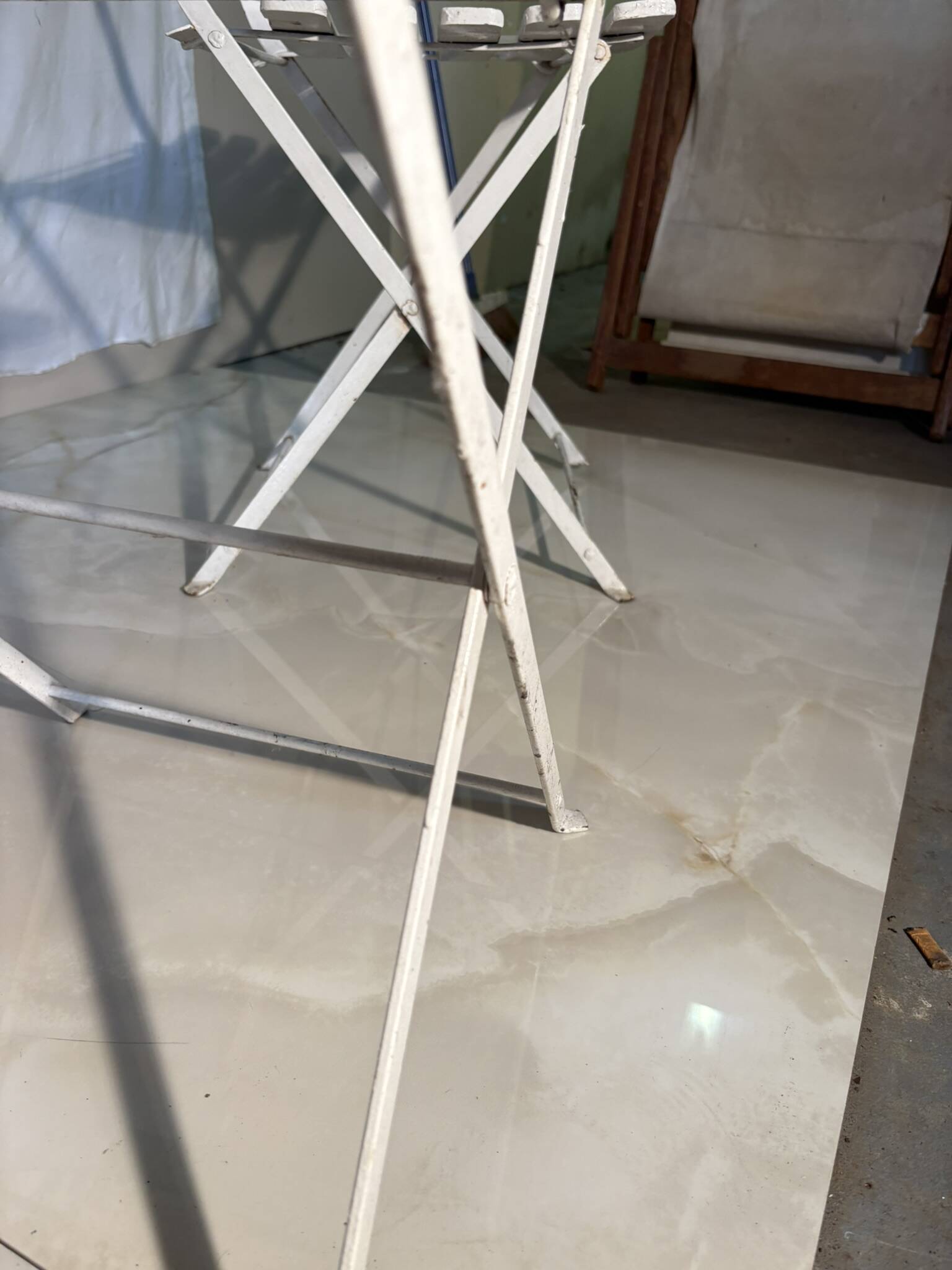 Bistro-style folding garden furniture set – table and 3 chairs