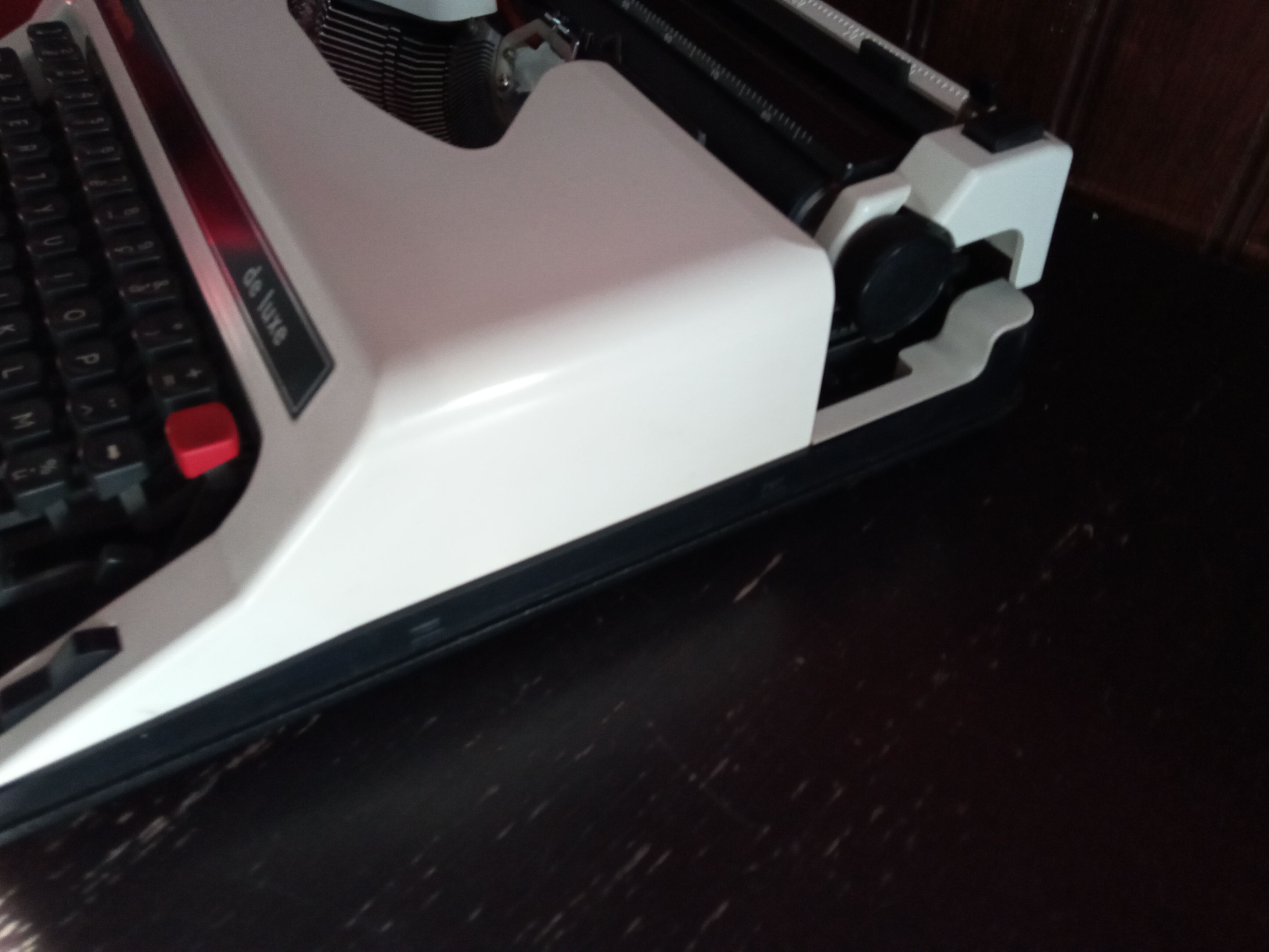 Olympia Luxury Olympiette Typewriter