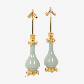 Paire de lampes en porcelaine céladon et bronze, circa 1880