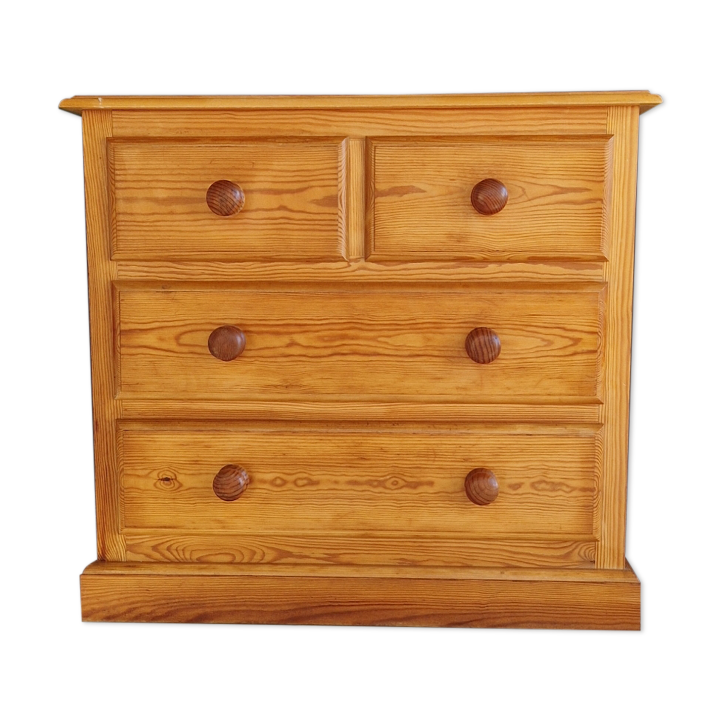 Pine chest of drawers