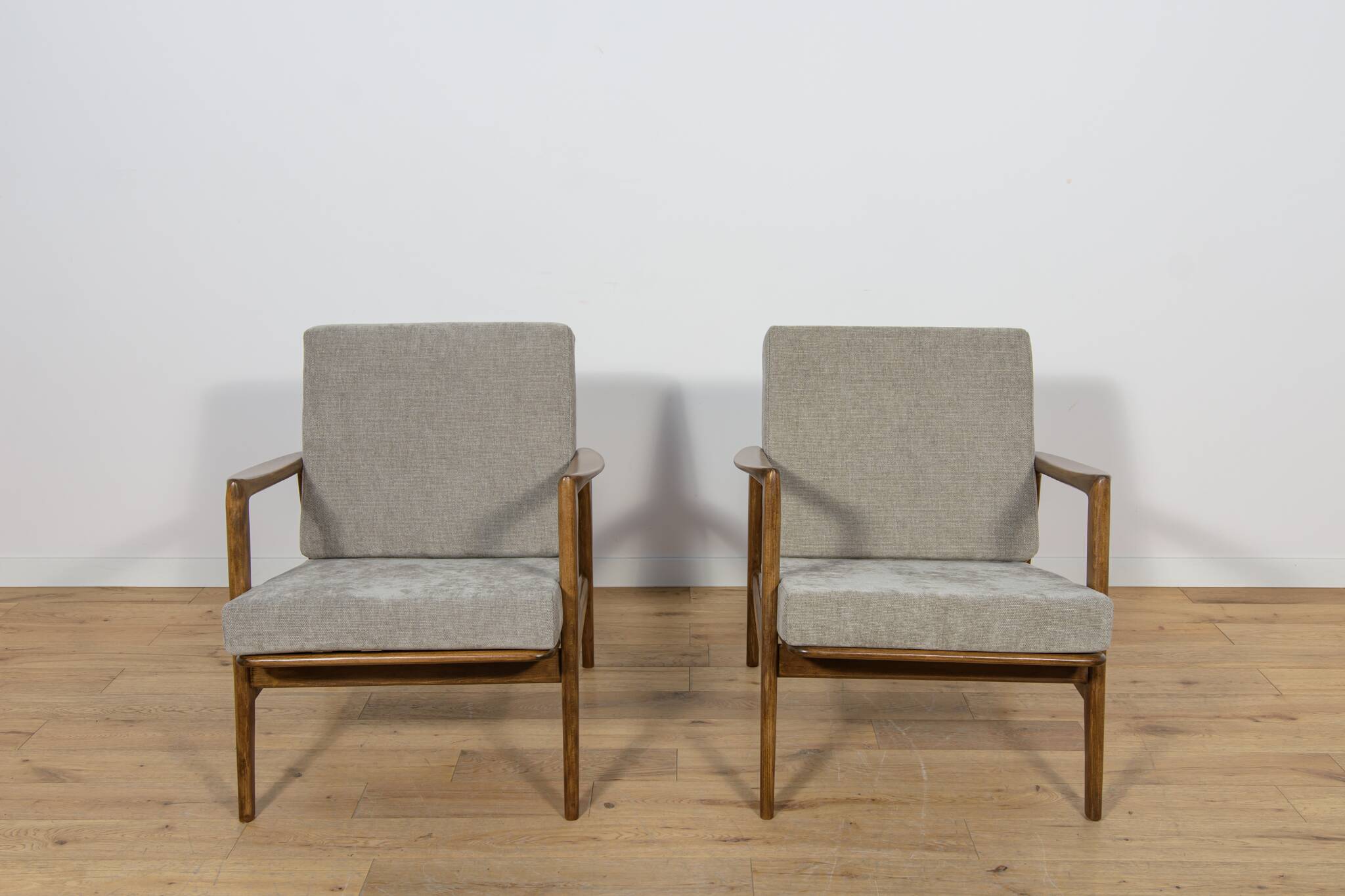 Mid-Century Model 300-139 Armchairs from Swarzędzka Factory, Poland, 1960s.