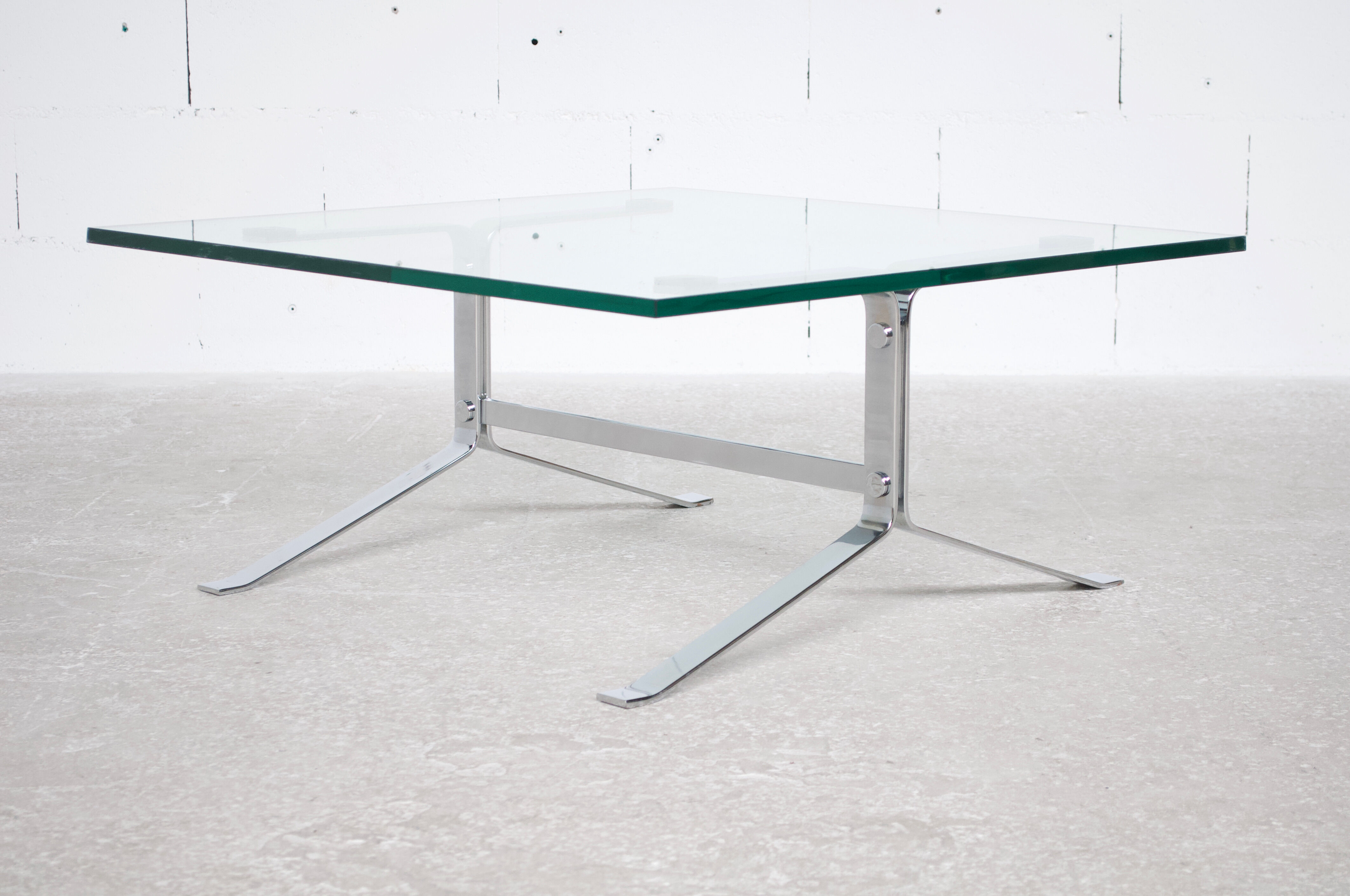 Coffee table joker by Olivier Mourgue, airborne editor 1960