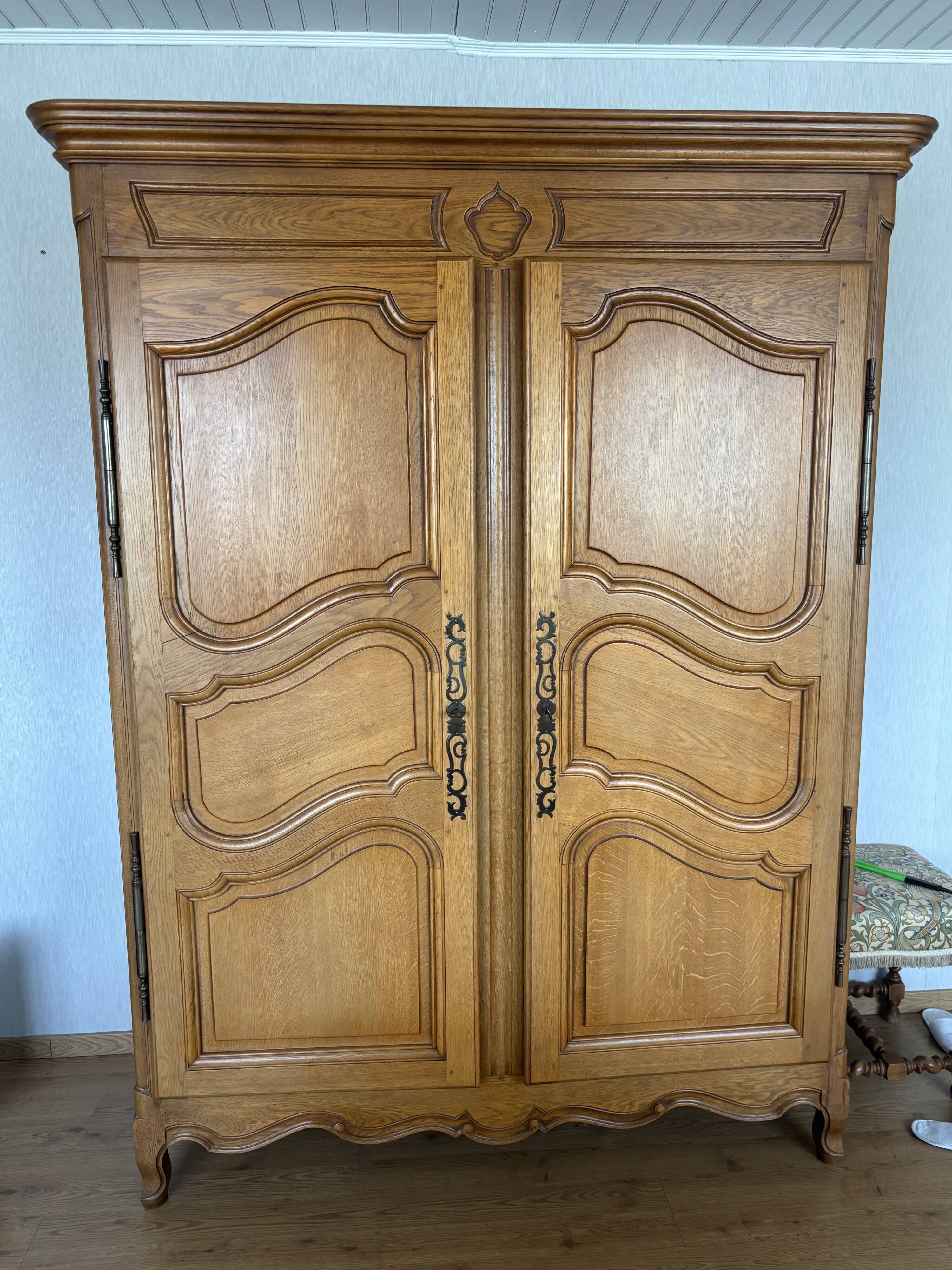Armoire