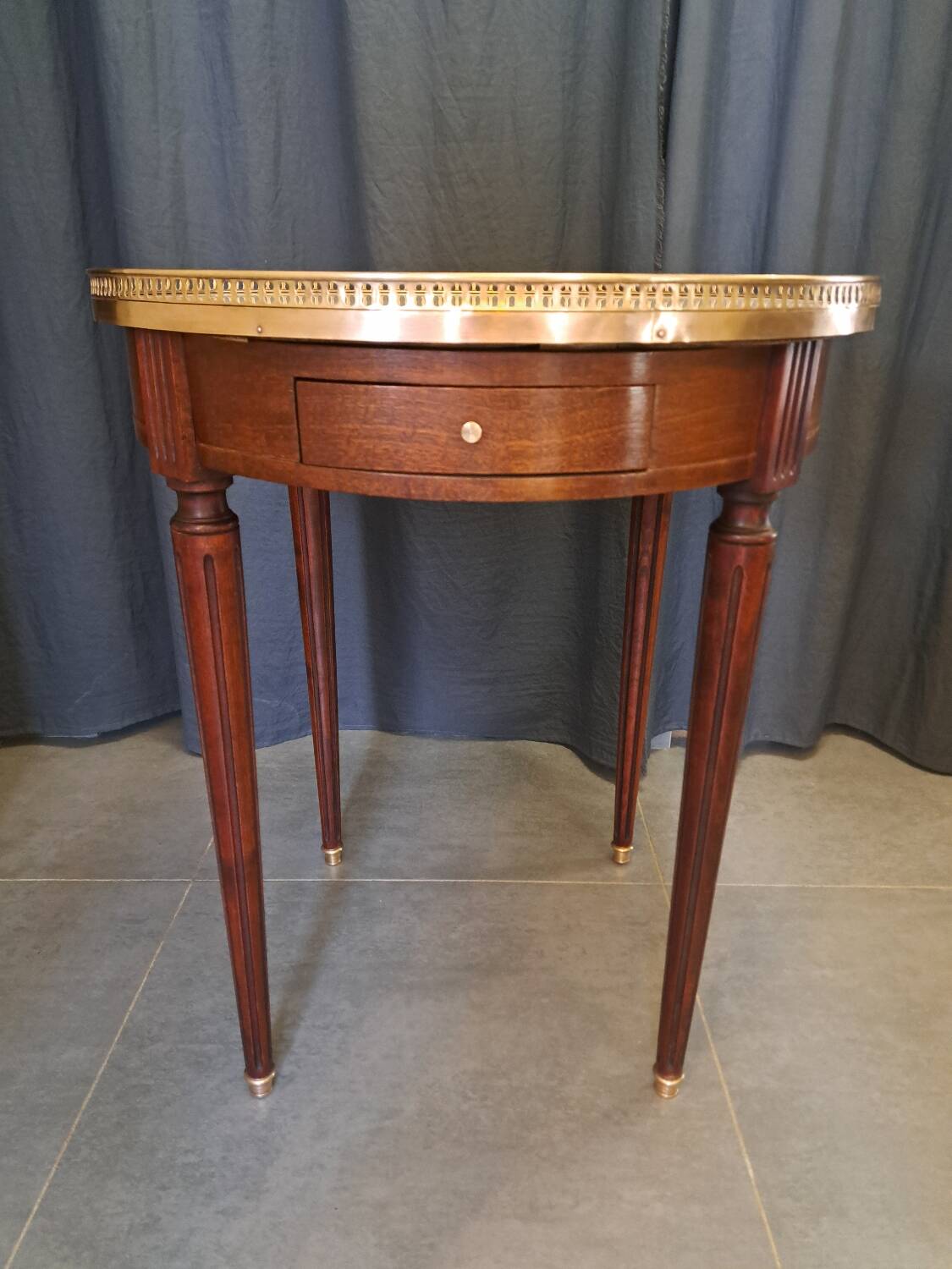 Mahogany and marble bouillotte table
