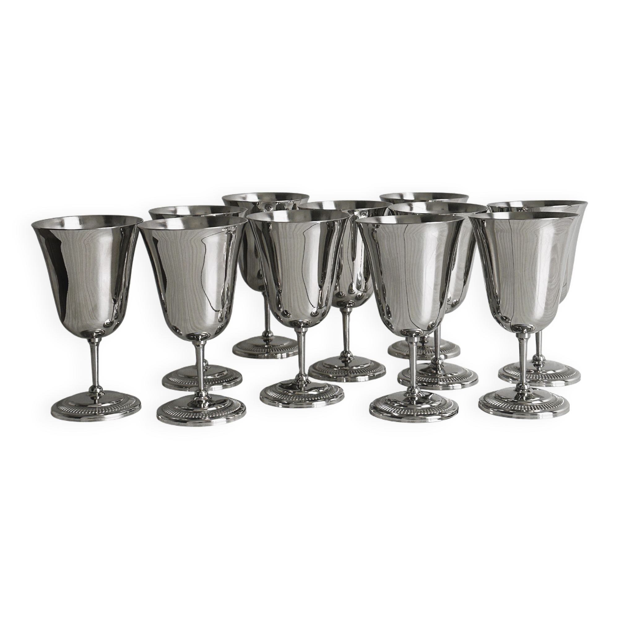 Set of 10 shiny silver metal stemmed cups