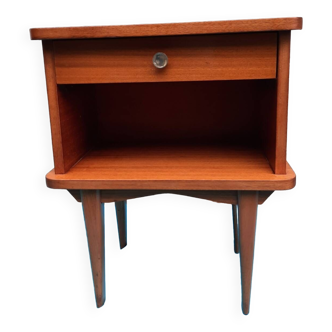 une table de chevet
