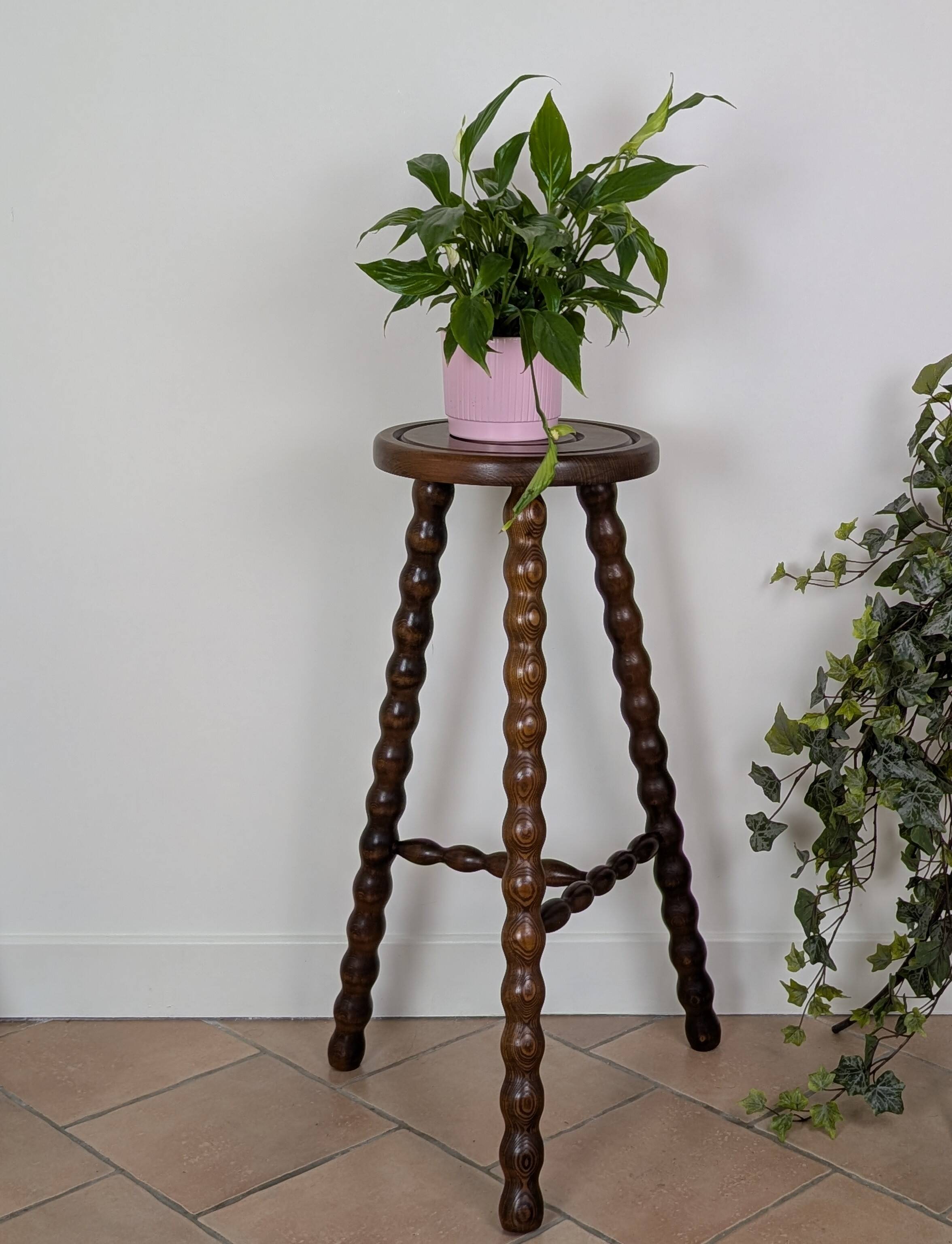 Paire tabourets tripodes