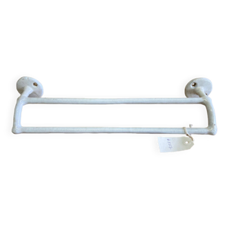 Towel holder