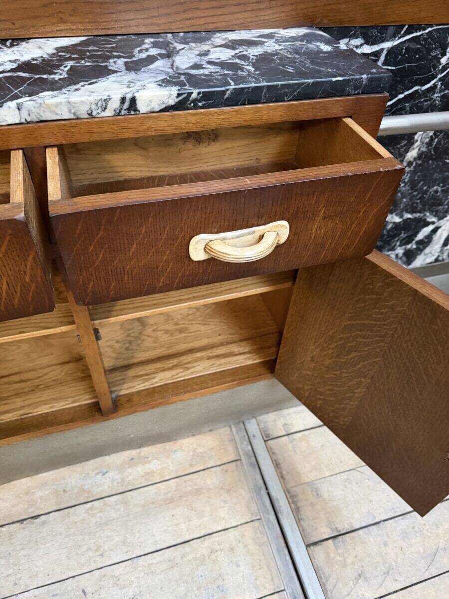 Large Art Deco entrance cloakroom