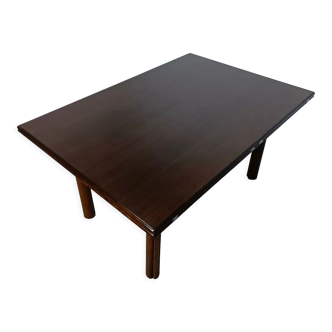 Extendable teak dining table