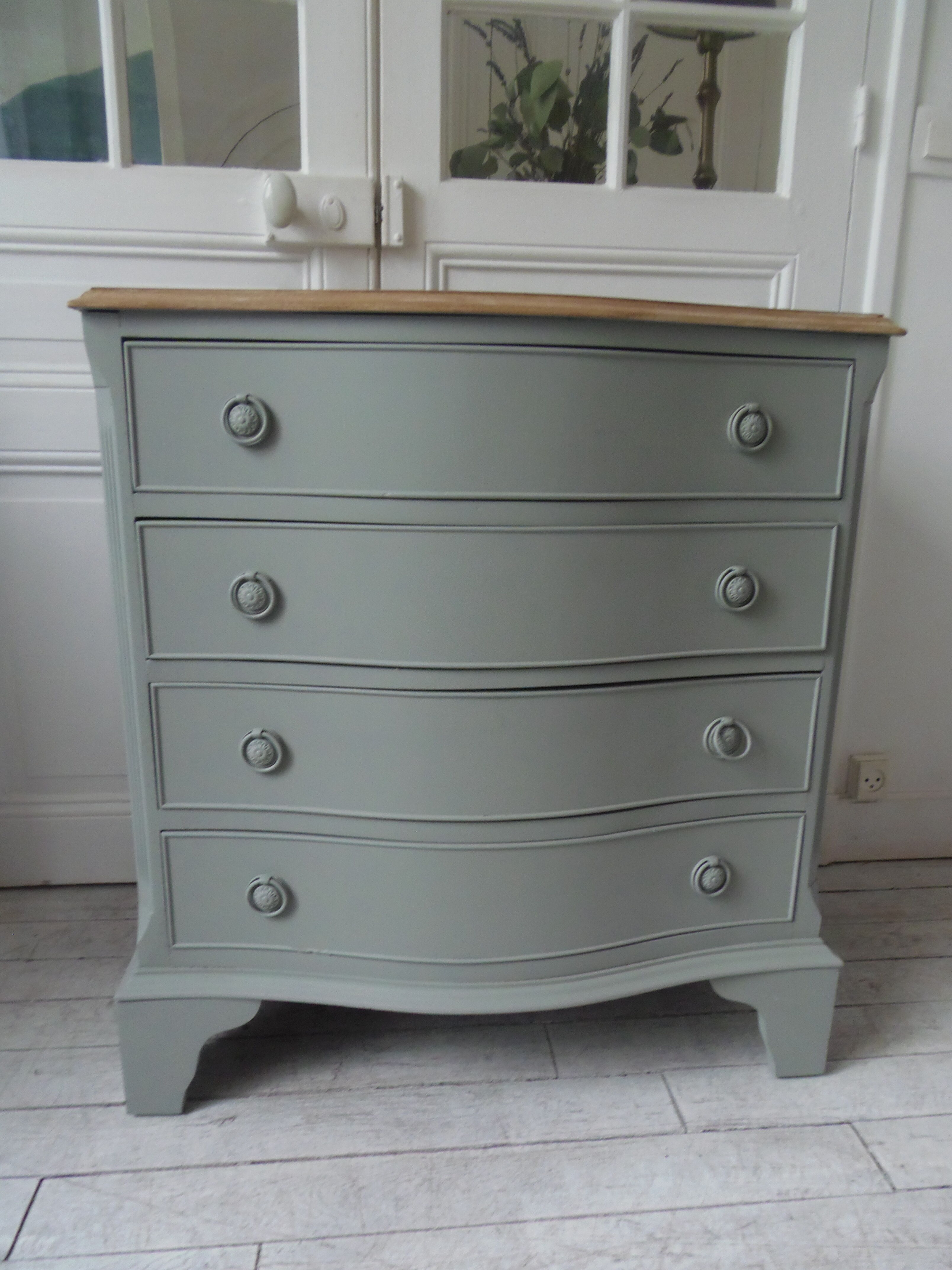 Vintage chest of drawers green of gray, 4 drawers, wooden top