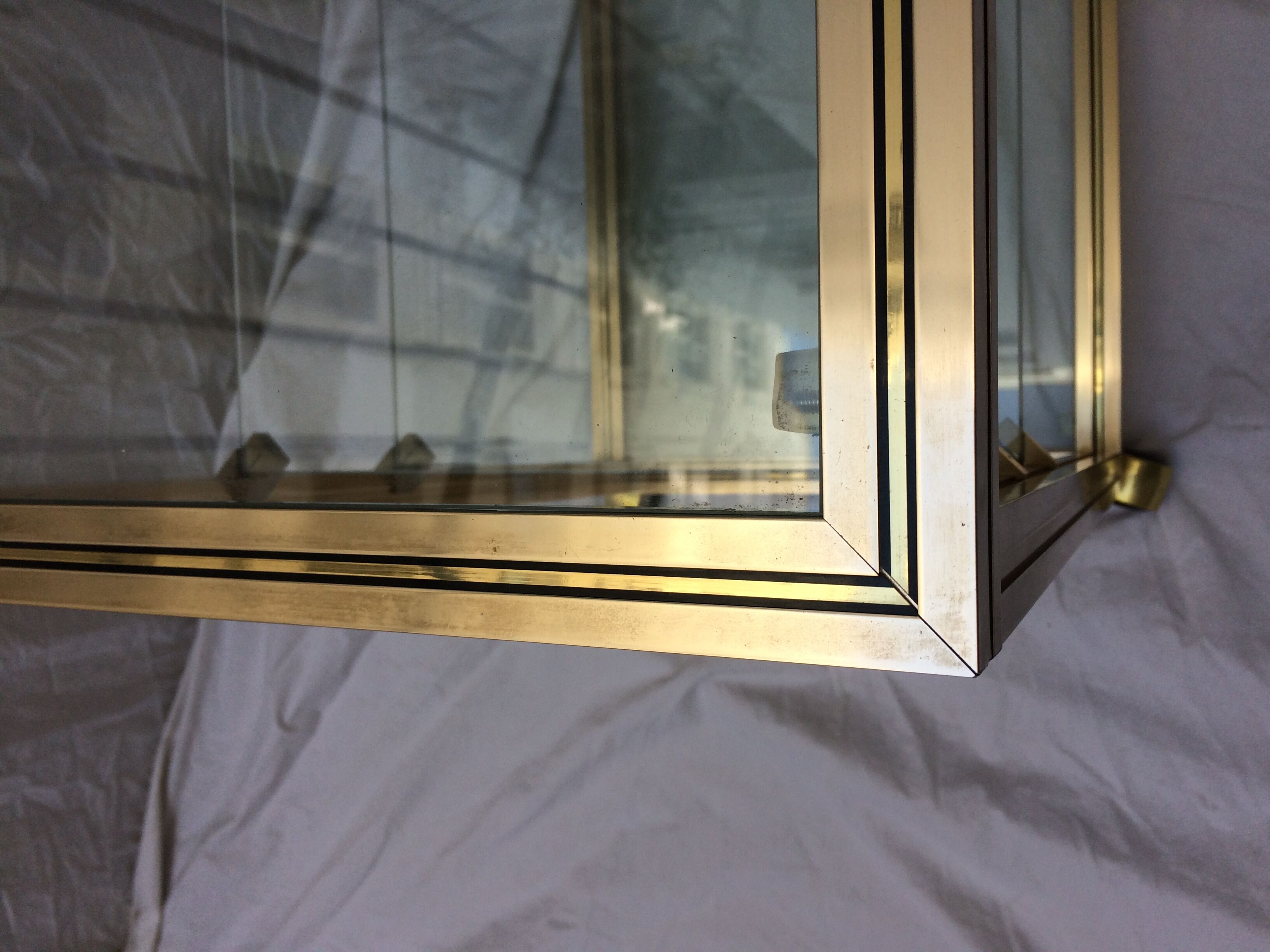 Pierre Vandel serving table