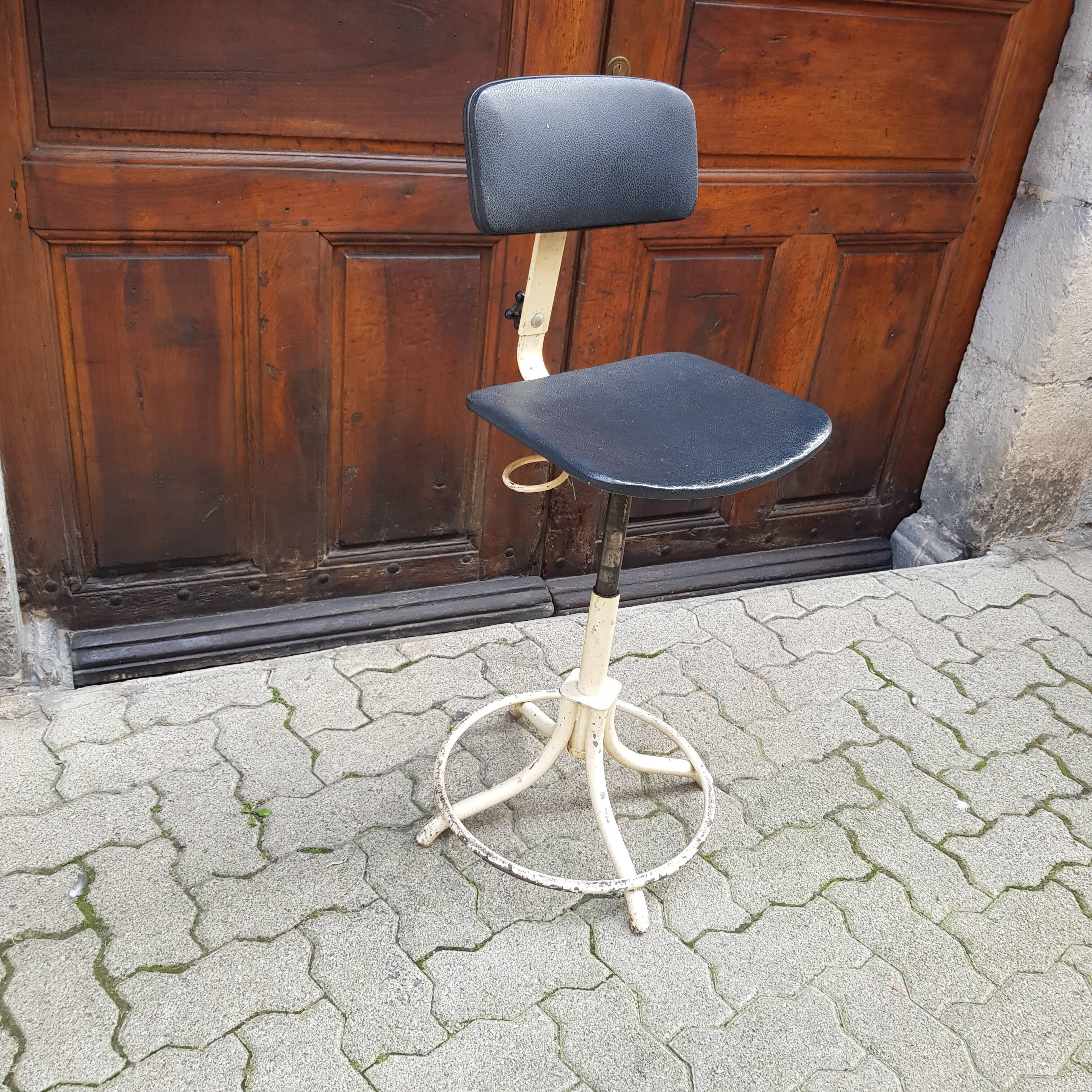 Workshop stool chair