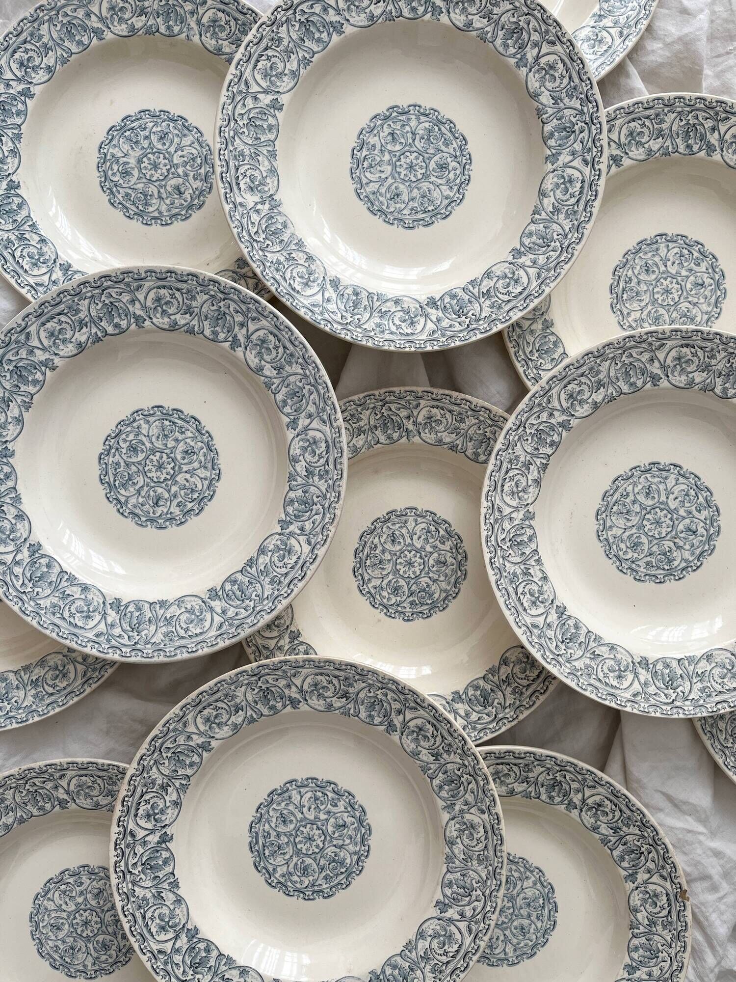 "Renaissance" ironstone dinnerware set from Creil and Montereau - 30 pieces