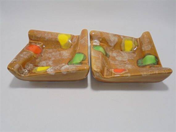 Pair of ashtrays