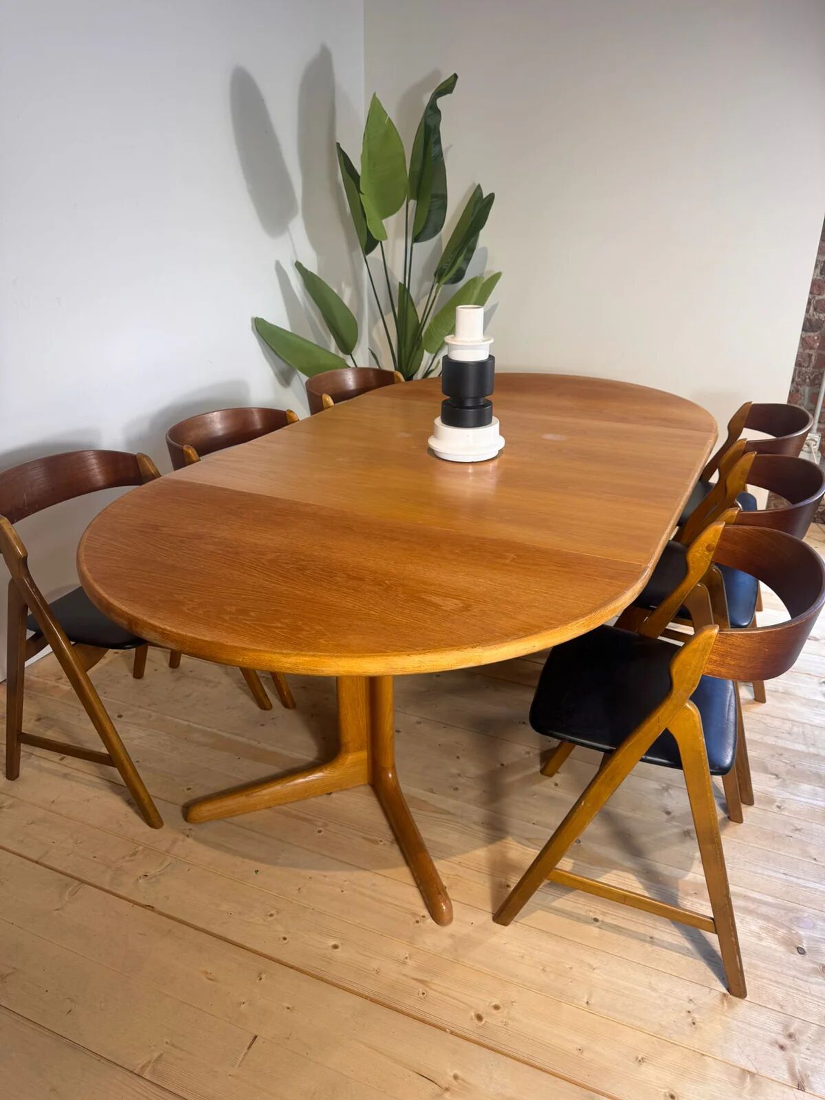 Round dining table in teak by Skovby Møbelfabrik, 1960s