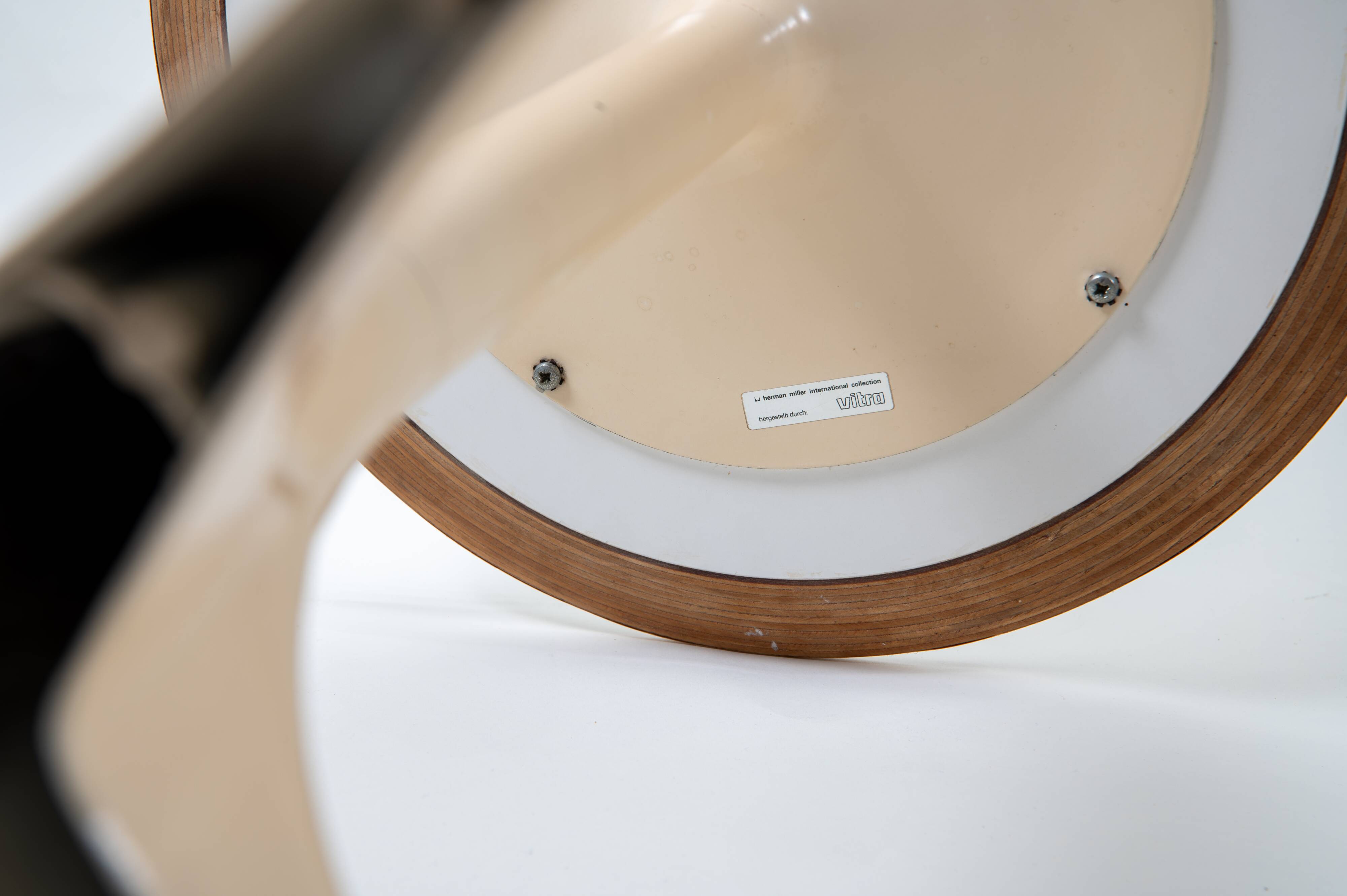 80s pedestal side table by George Nelson for Herman Miller