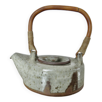 Stoneware teapot by René-Louis Dauchy, "Haute Ribes" pottery in Grasse, 1950.