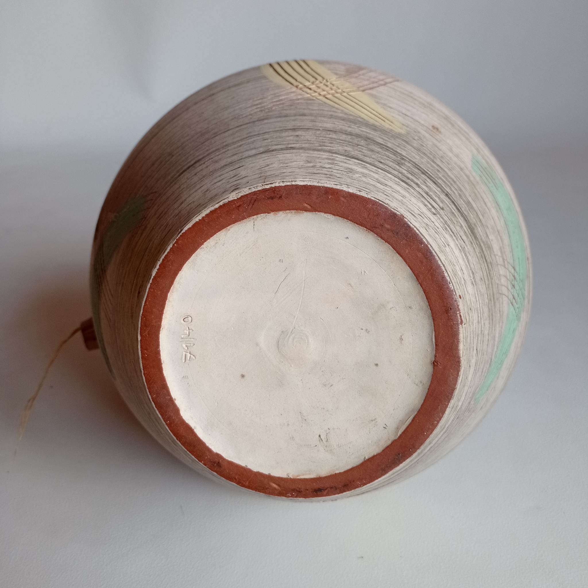 Carafe d’eau faite à la main des années 50