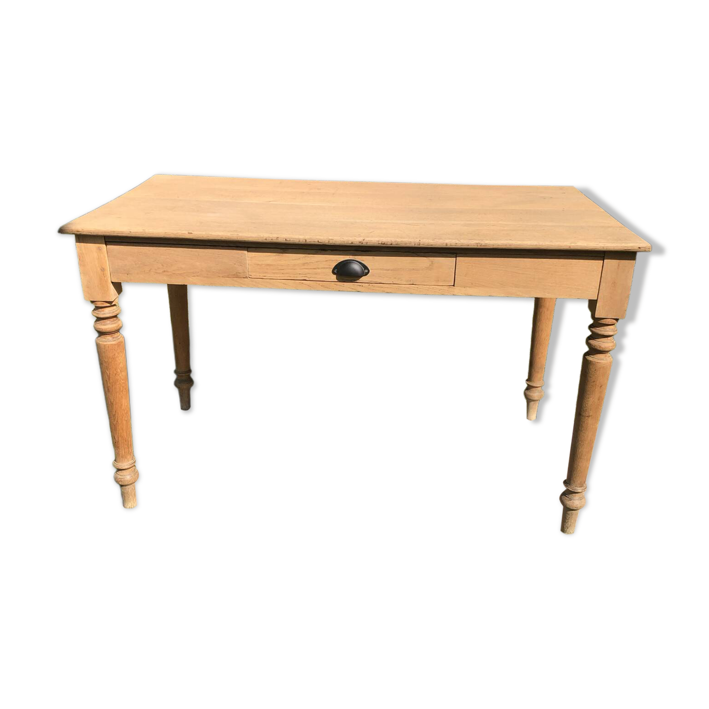 Desk table
