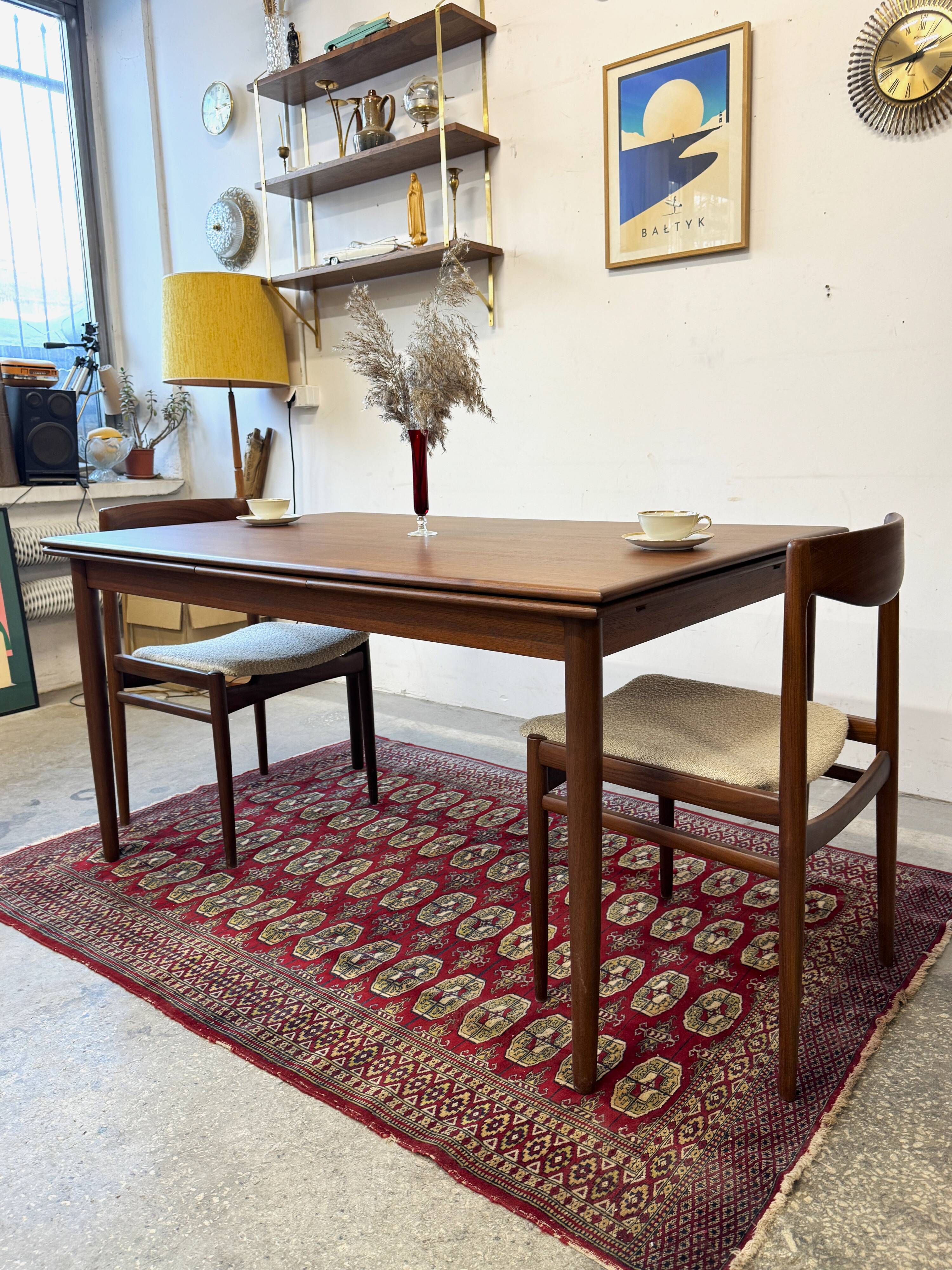 Extendable teak table, Denmark 1960s/1970s, mid-c vntg