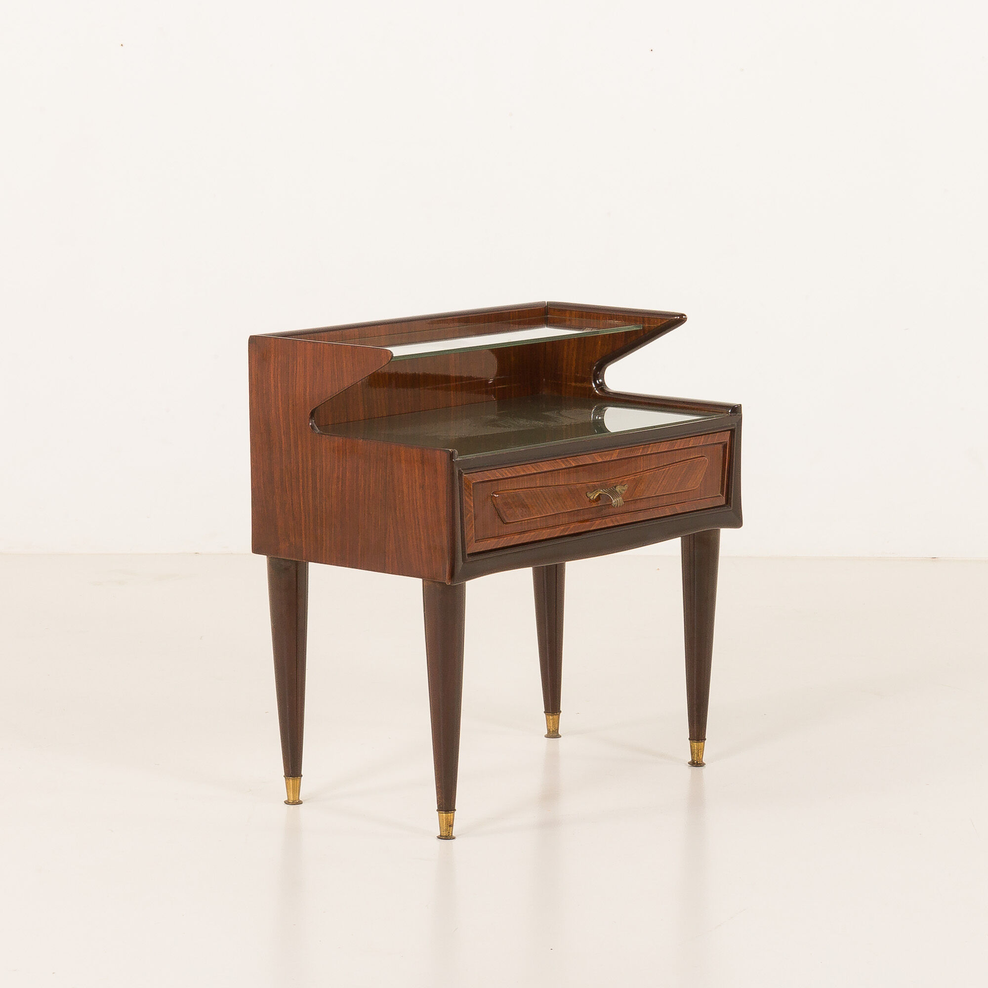 Italian mid-century side table in the style of Paolo Buffa, 1950s