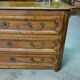 Commode 3 tiroirs en merisier du xvii ème siecle