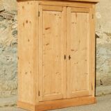 Superb rustic wardrobe / Parisian wardrobe in fir wood