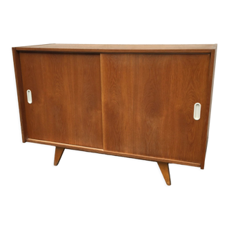 Buffet U-450 de Jiri Jiroutek pour intérieur praha 70